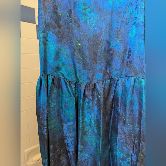 NWOT 100% Silk Sleeveless mysterious blue abstract print dress Size M - Picture 9 of 16